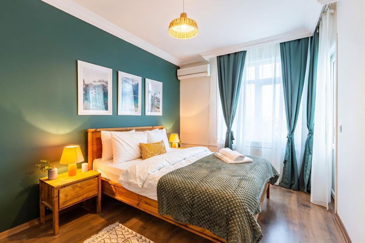 Flat With Excellent Location In Tesvikiye, Sisli Apartment Istanbul Exterior photo